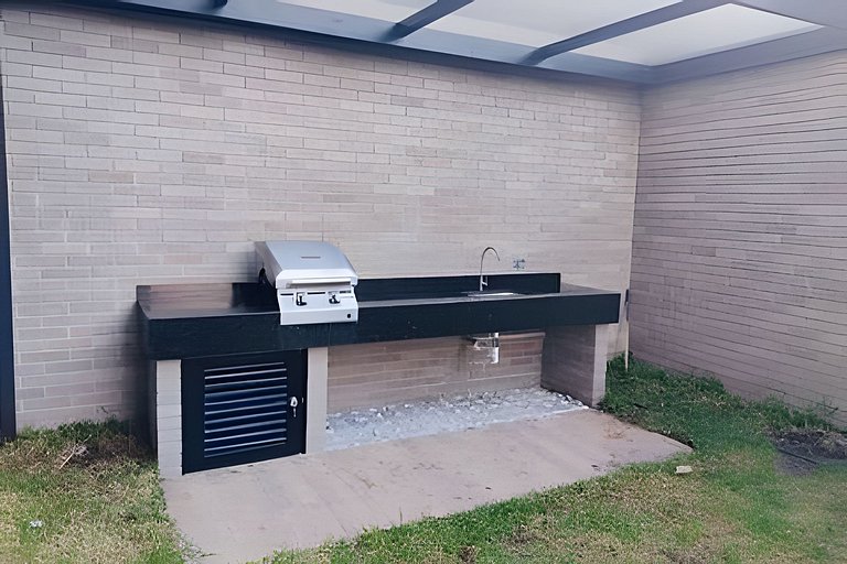 Lindo Apartamento con Balcón, gran ubicación,